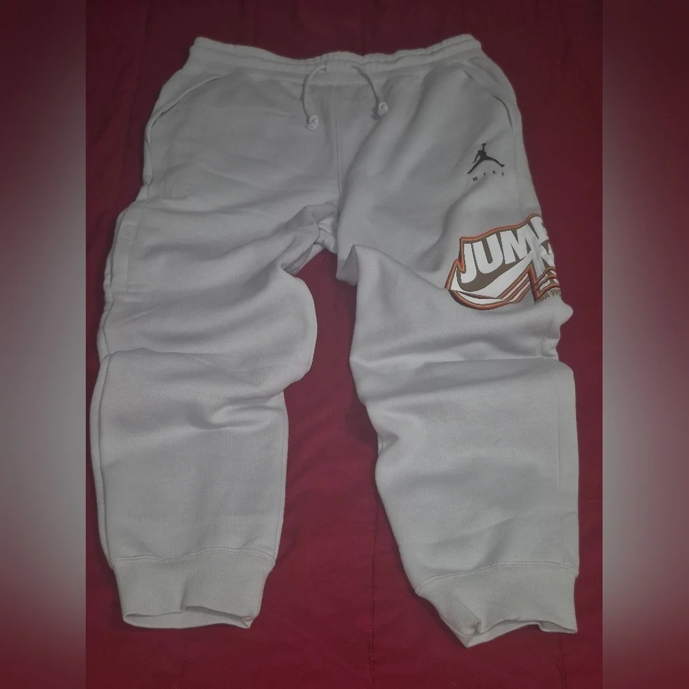 Nike Air Jordan Jumpman Fleece Jogger Pants | Men’s | White / Light Grey LRG